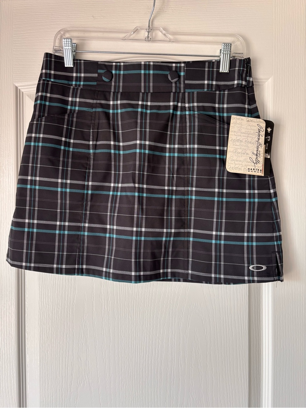 Oakley Palm Skirt Athletic Skort plaid women’s size 6 built in shorts sporty